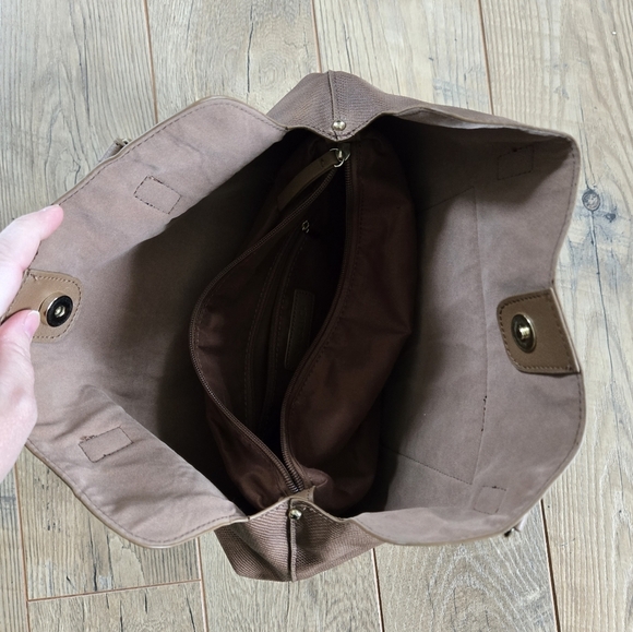 Bentley Leathers Inc. Mia & Luca Elegant Tan Women's Leather Bag - Picture 9 of 12